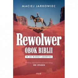 Rewolwer obok Biblii. W co...