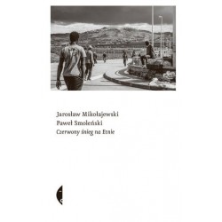 Czerwony śnieg na Etnie