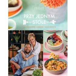 Przy jednym stole. 100...